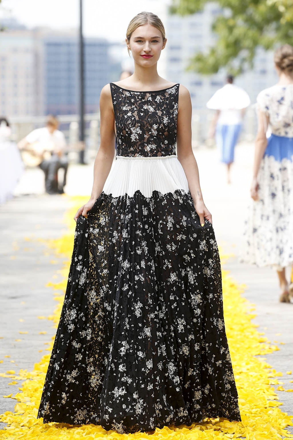 Fashion Week New York Spring/Summer 2020 look 5 de la collection Lela Rose womenswear