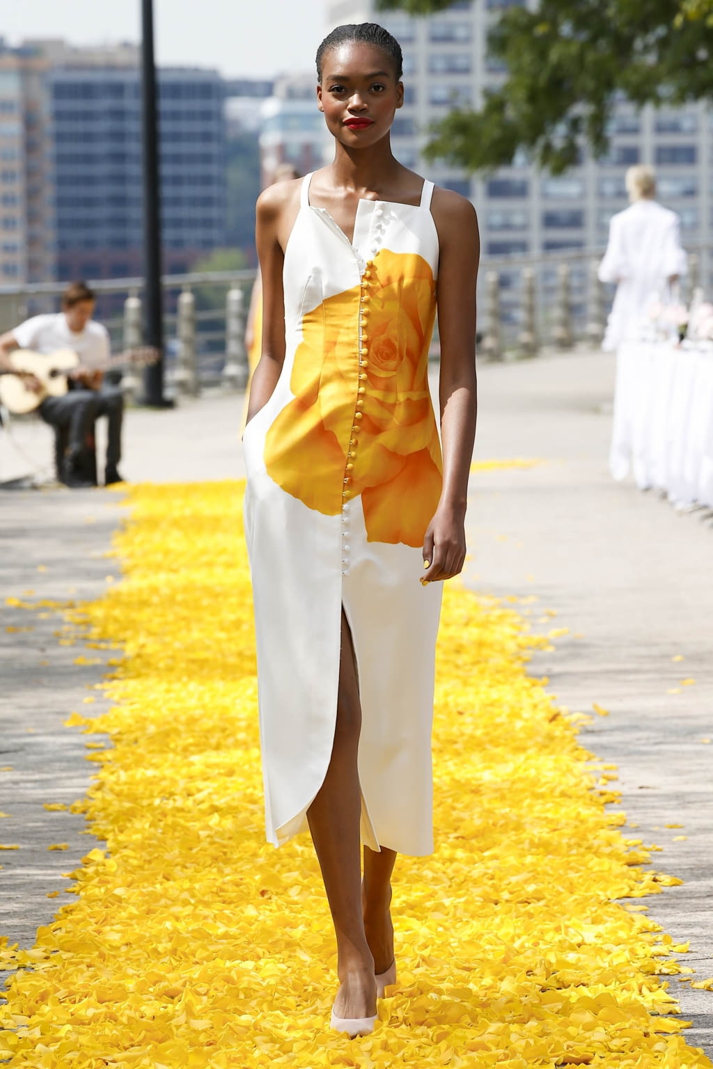 Fashion Week New York Spring/Summer 2020 look 18 from the Lela Rose collection womenswear