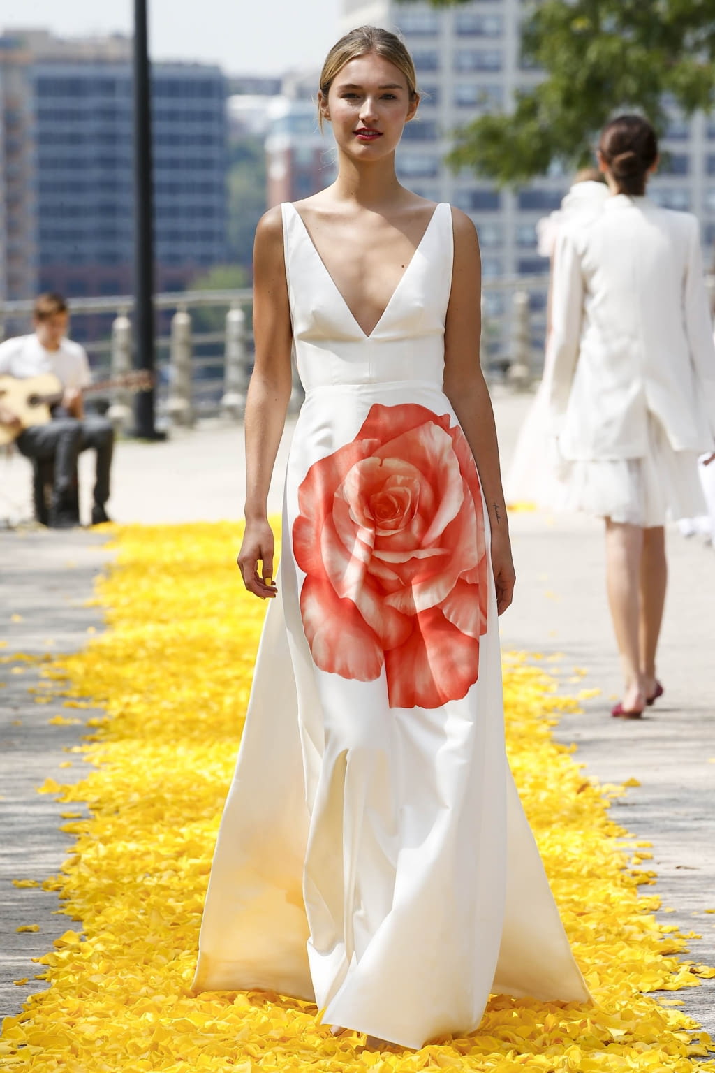 Fashion Week New York Spring/Summer 2020 look 22 from the Lela Rose collection womenswear