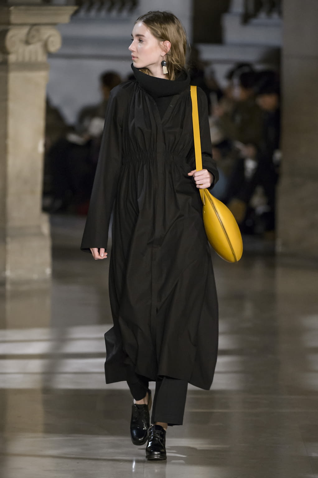 Fashion Week Paris Fall/Winter 2016 look 3 from the Lemaire collection 女装