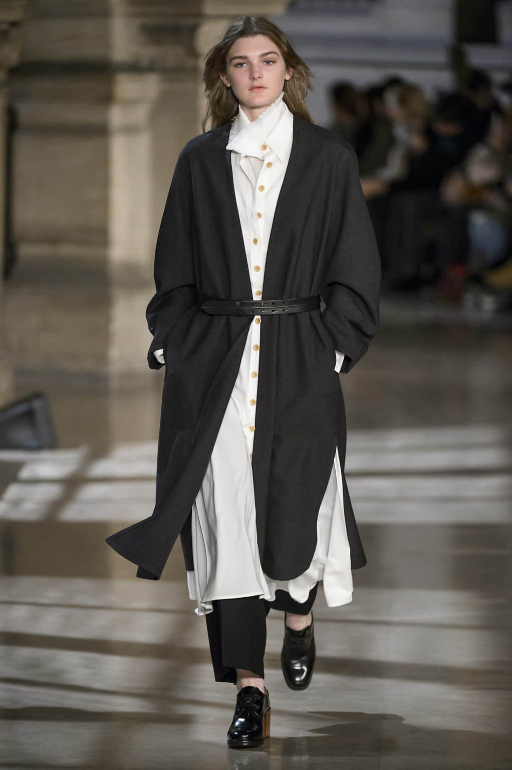 Fashion Week Paris Fall/Winter 2016 look 7 from the Lemaire collection womenswear