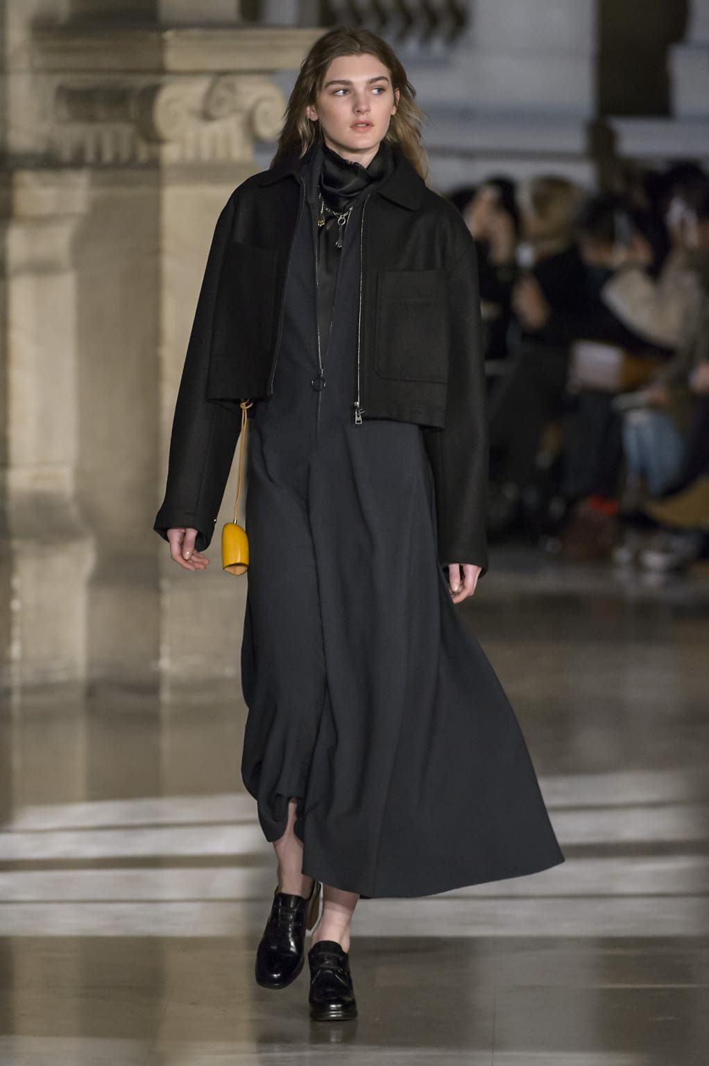 Fashion Week Paris Fall/Winter 2016 look 26 from the Lemaire collection 女装