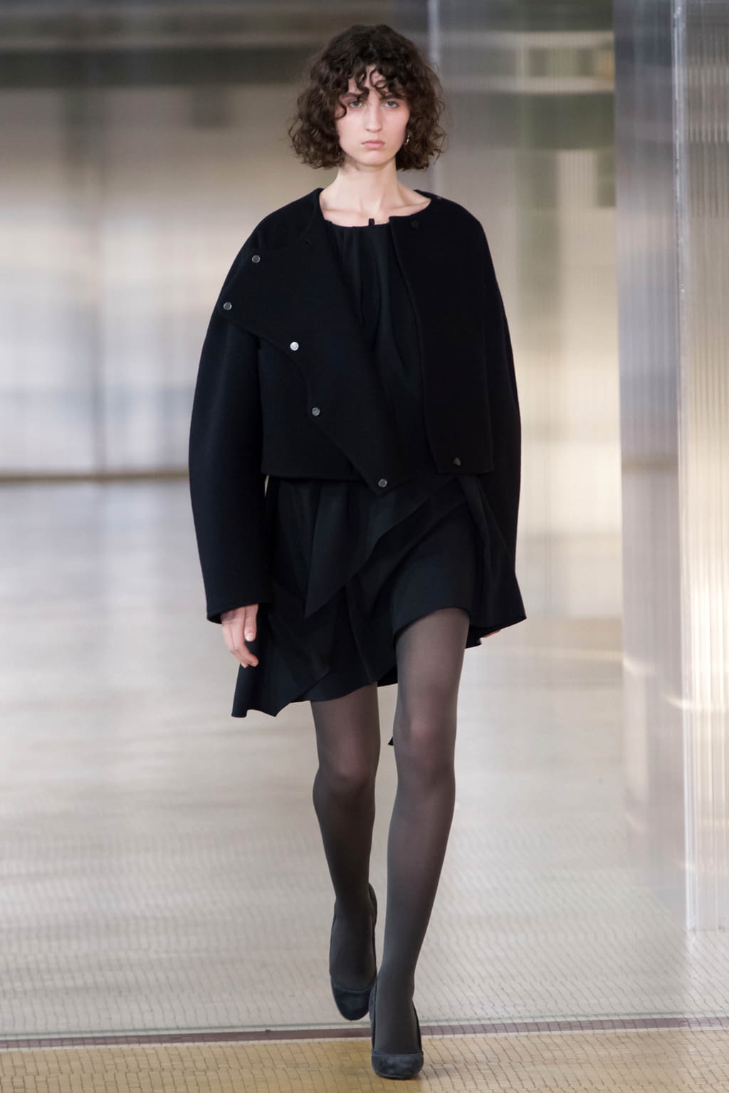 Fashion Week Paris Fall/Winter 2017 look 4 de la collection Lemaire womenswear