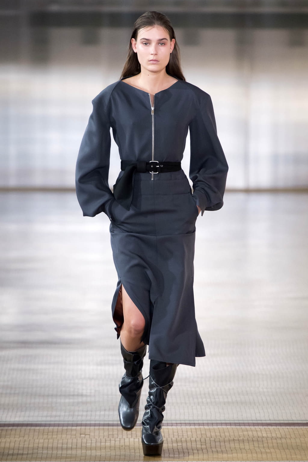Fashion Week Paris Fall/Winter 2017 look 20 de la collection Lemaire womenswear