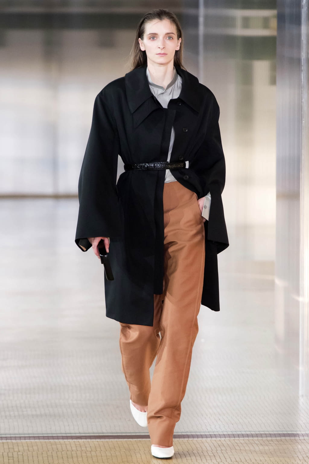 Fashion Week Paris Fall/Winter 2017 look 30 de la collection Lemaire womenswear