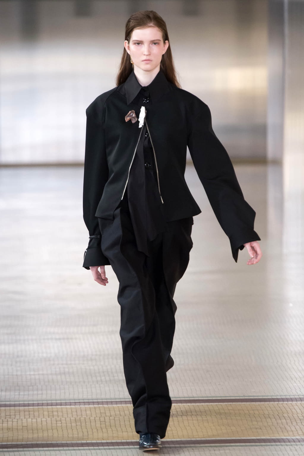 Fashion Week Paris Fall/Winter 2017 look 31 from the Lemaire collection womenswear