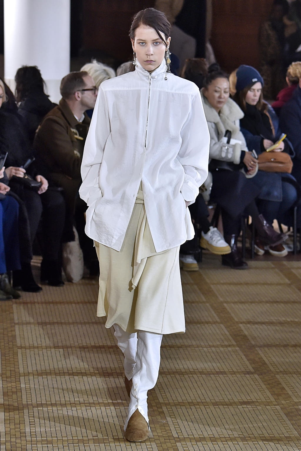 Fashion Week Paris Fall/Winter 2018 look 20 from the Lemaire collection 女装