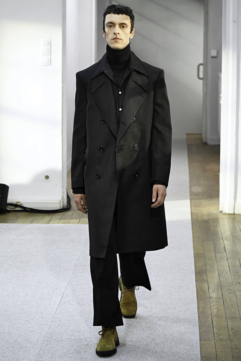 Fashion Week Paris Fall/Winter 2019 look 5 from the Lemaire collection womenswear
