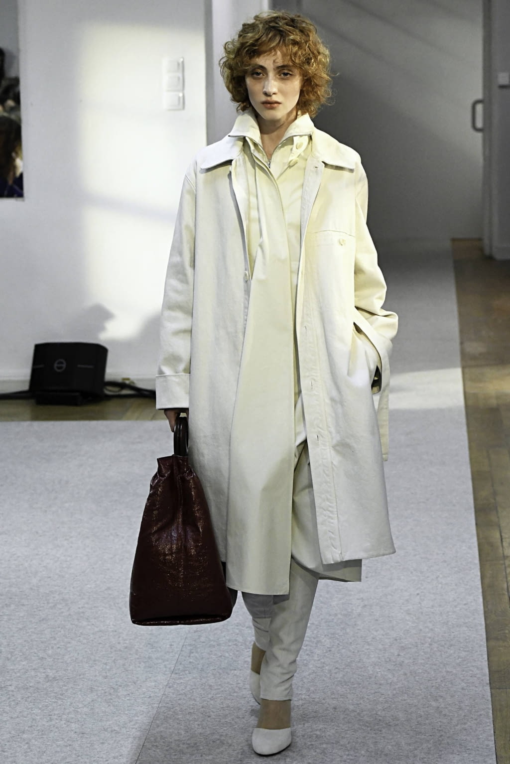 Fashion Week Paris Fall/Winter 2019 look 7 from the Lemaire collection womenswear