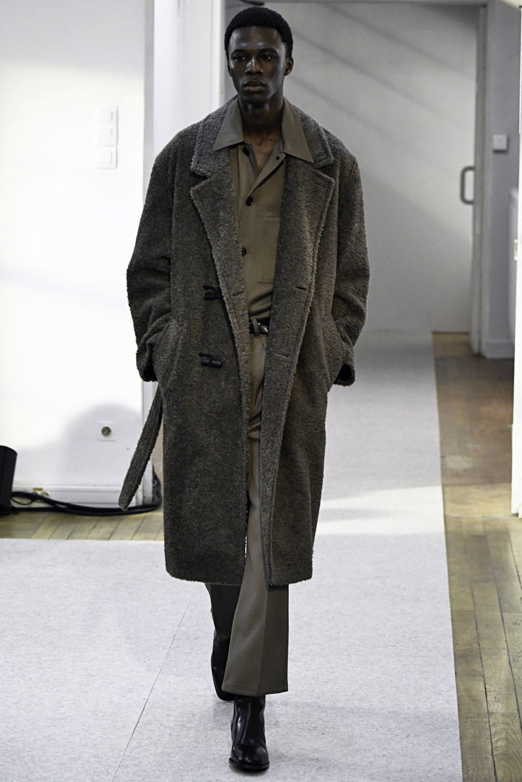 Fashion Week Paris Fall/Winter 2019 look 15 from the Lemaire collection womenswear