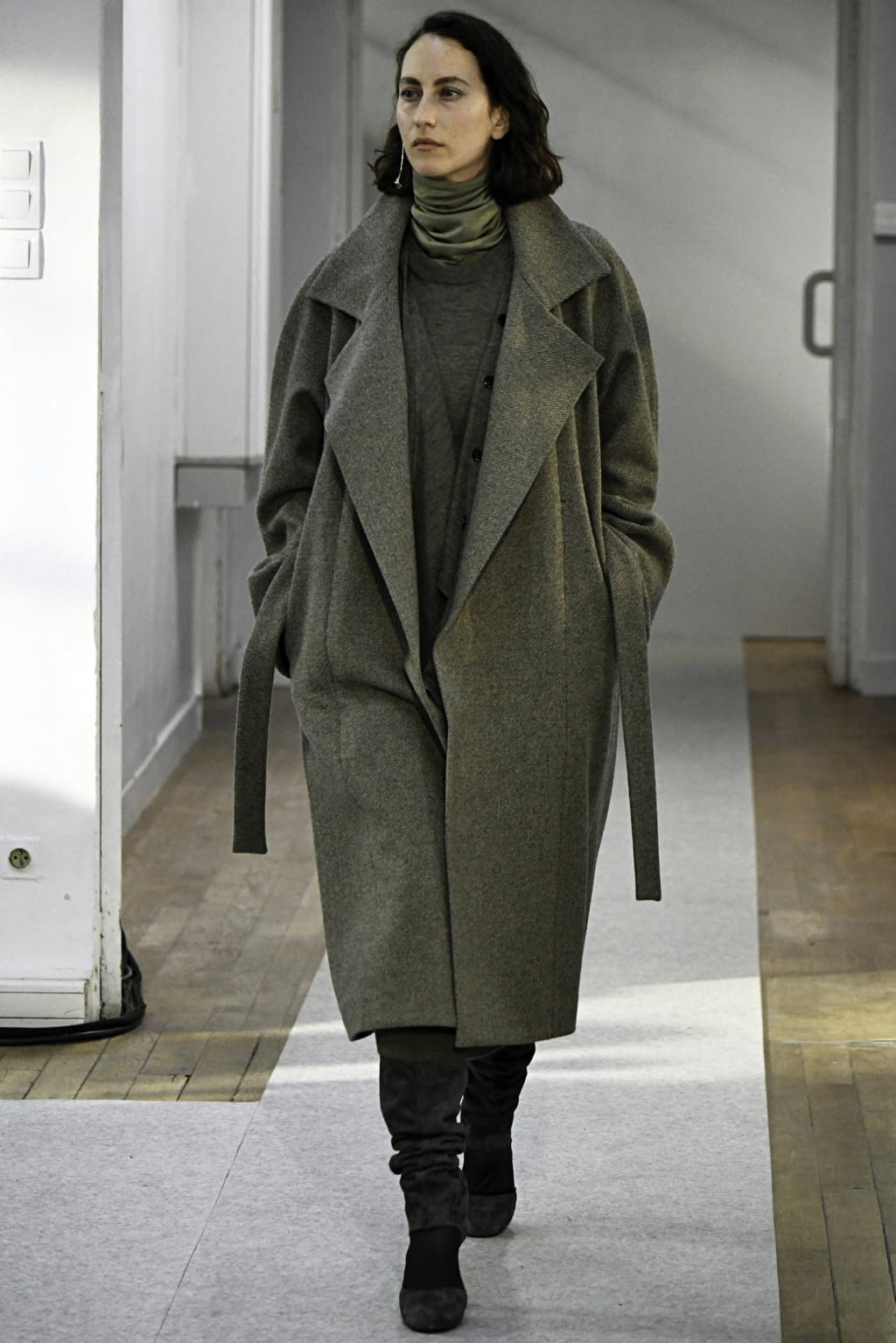Fashion Week Paris Fall/Winter 2019 look 25 from the Lemaire collection 女装