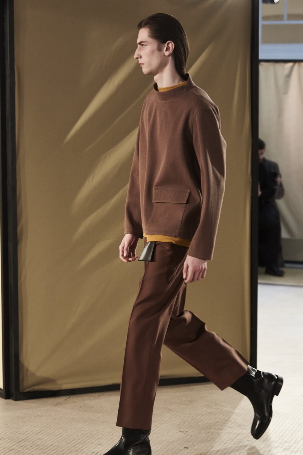 Fashion Week Paris Fall/Winter 2017 look 1 from the Lemaire collection menswear