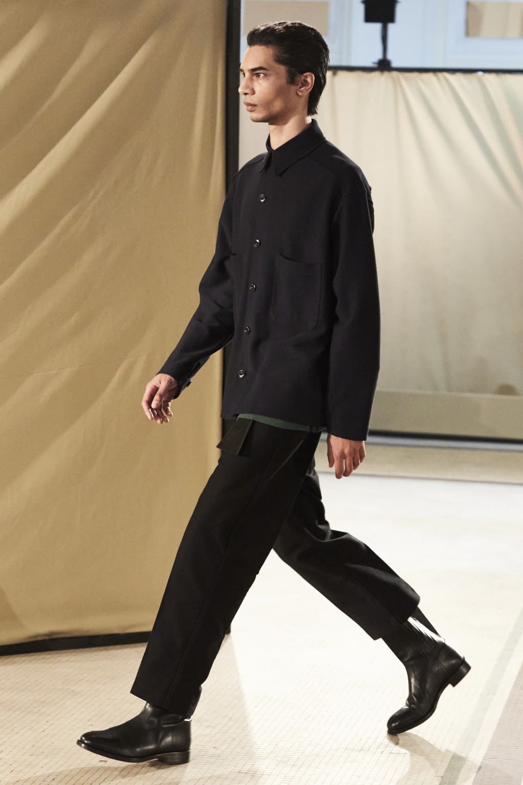 Fashion Week Paris Fall/Winter 2017 look 7 from the Lemaire collection 男装