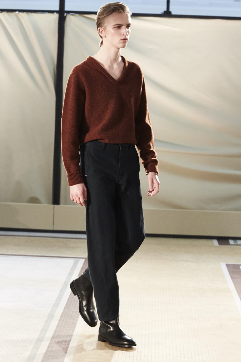 Fashion Week Paris Fall/Winter 2017 look 11 from the Lemaire collection 男装