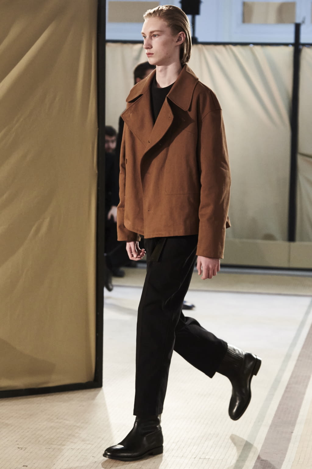 Fashion Week Paris Fall/Winter 2017 look 19 from the Lemaire collection menswear