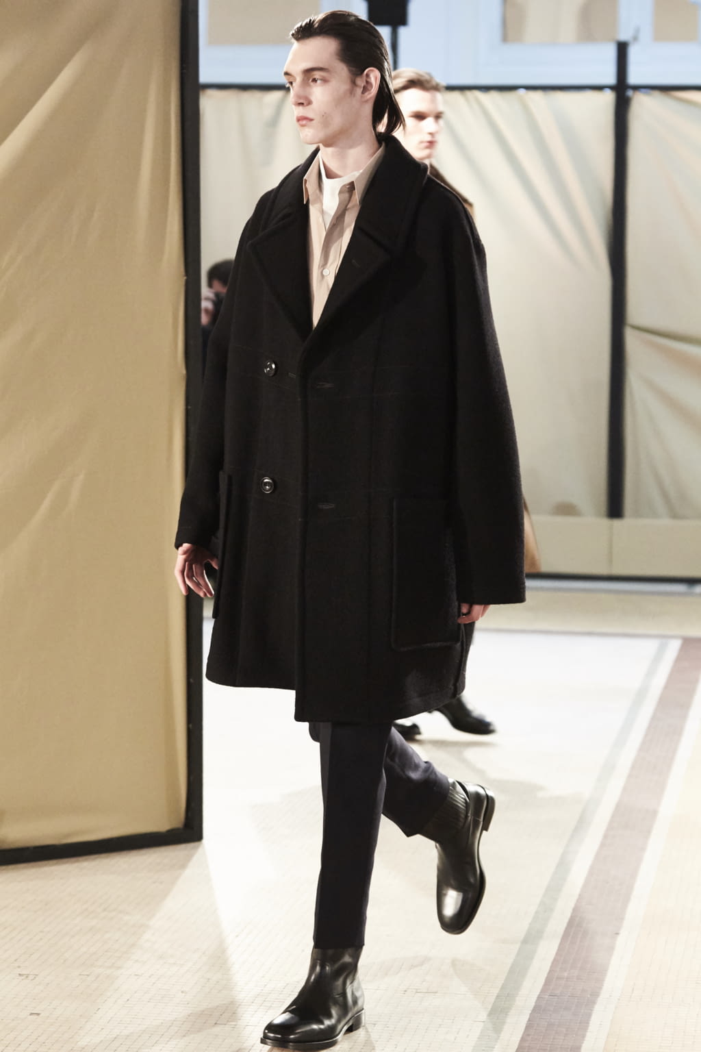 Fashion Week Paris Fall/Winter 2017 look 30 from the Lemaire collection menswear