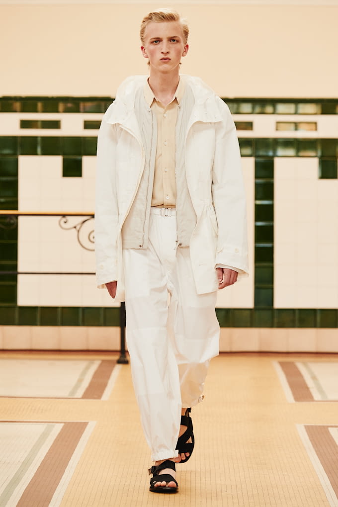 Fashion Week Paris Spring/Summer 2017 look 9 from the Lemaire collection 男装