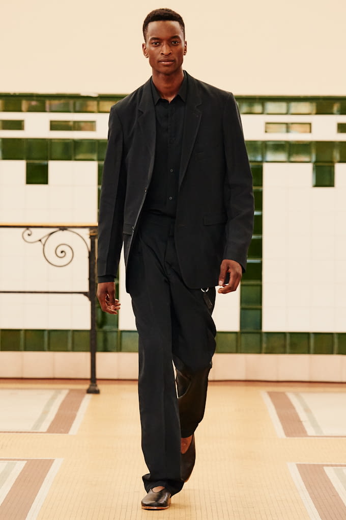 Fashion Week Paris Spring/Summer 2017 look 15 from the Lemaire collection menswear