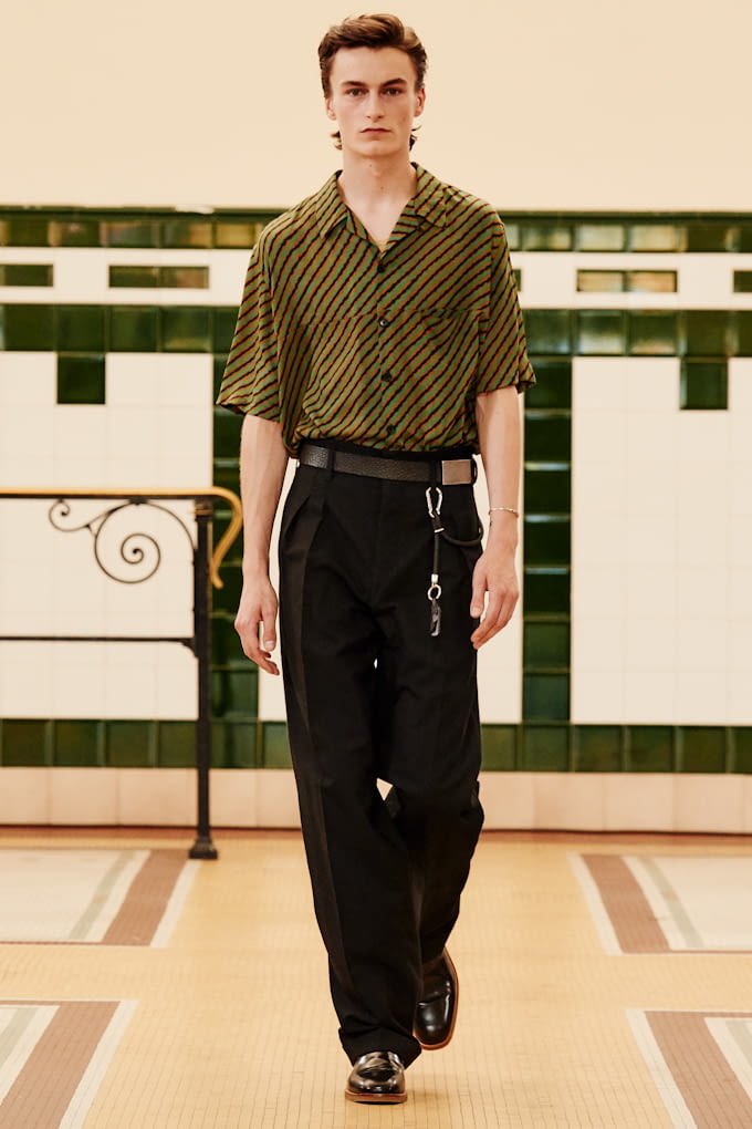 Fashion Week Paris Spring/Summer 2017 look 16 from the Lemaire collection menswear