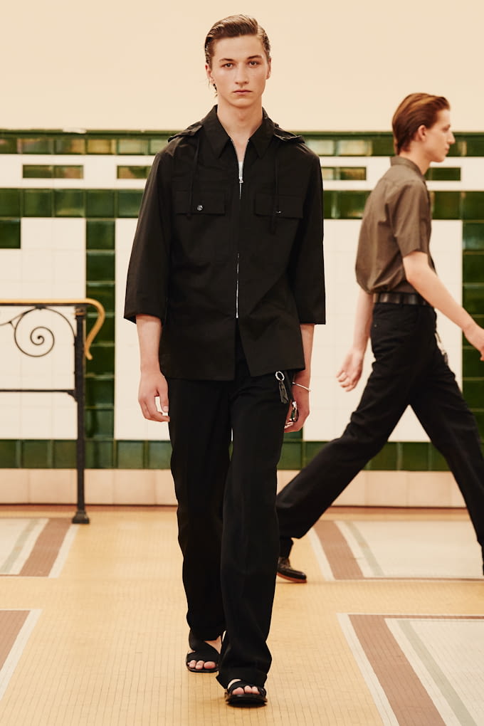 Fashion Week Paris Spring/Summer 2017 look 19 from the Lemaire collection menswear