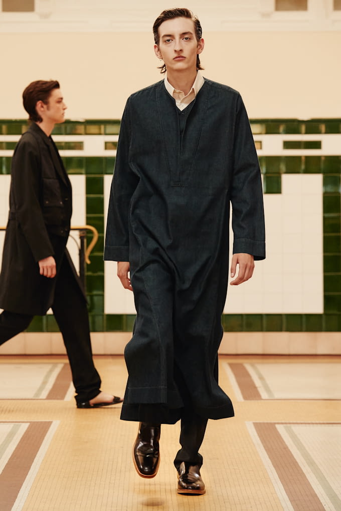 Fashion Week Paris Spring/Summer 2017 look 35 from the Lemaire collection menswear