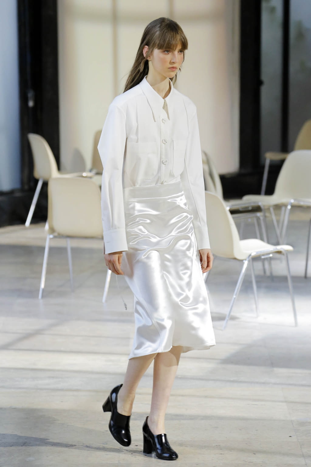Fashion Week Paris Spring/Summer 2018 look 4 from the Lemaire collection womenswear