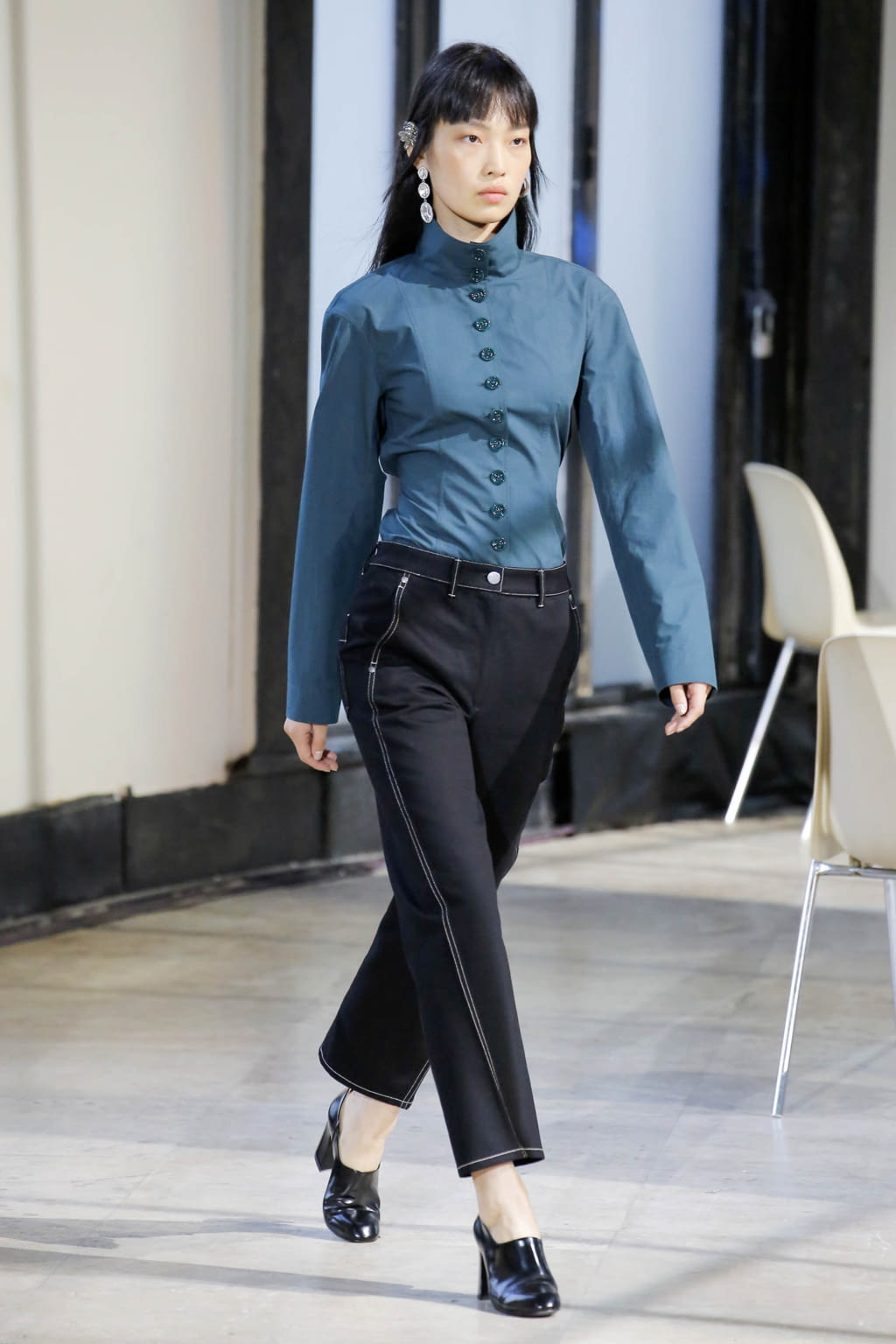 Fashion Week Paris Spring/Summer 2018 look 13 from the Lemaire collection 女装