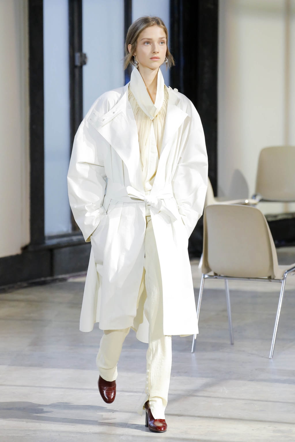 Fashion Week Paris Spring/Summer 2018 look 18 from the Lemaire collection womenswear