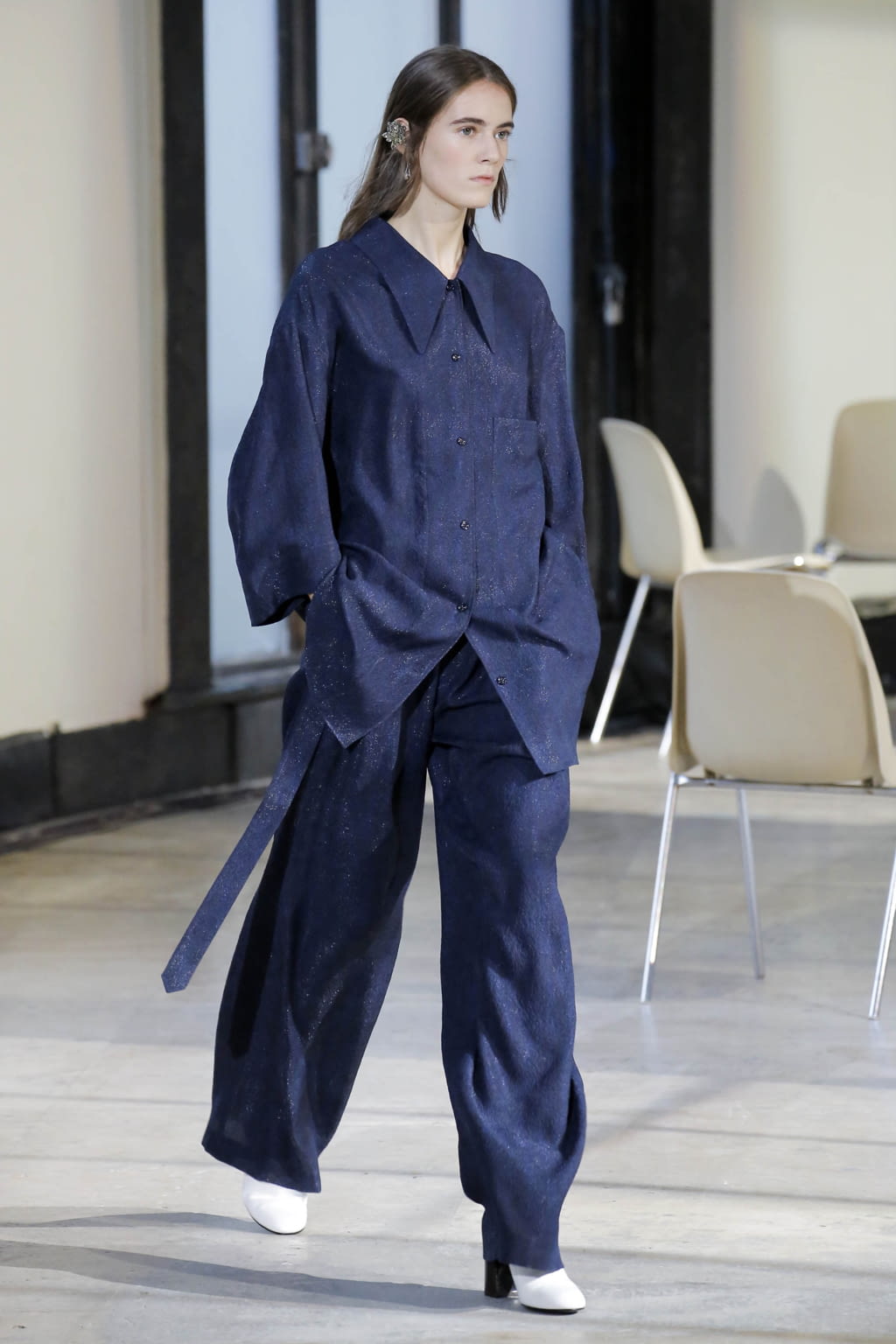 Fashion Week Paris Spring/Summer 2018 look 23 from the Lemaire collection womenswear