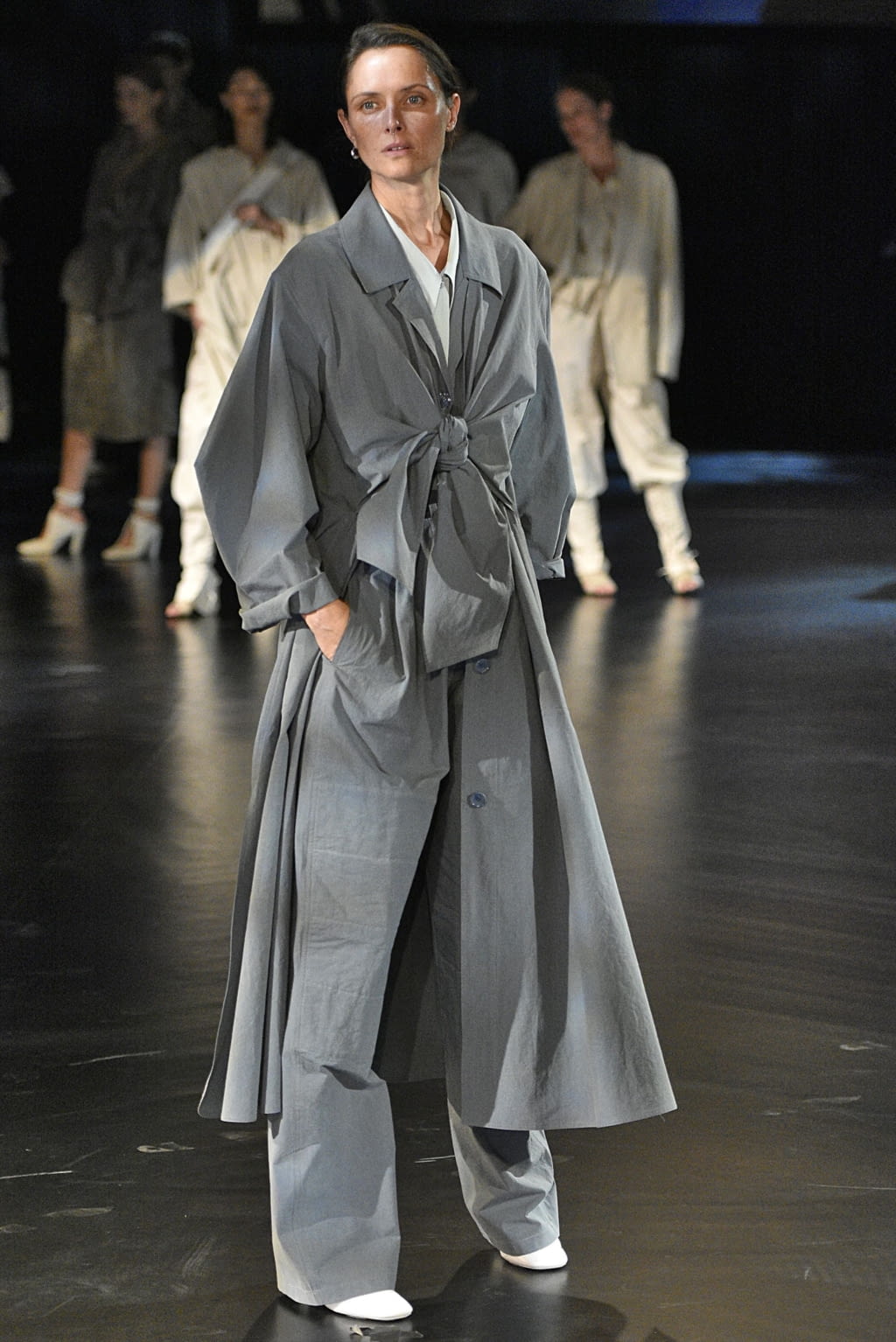 Fashion Week Paris Spring/Summer 2019 look 14 from the Lemaire collection womenswear