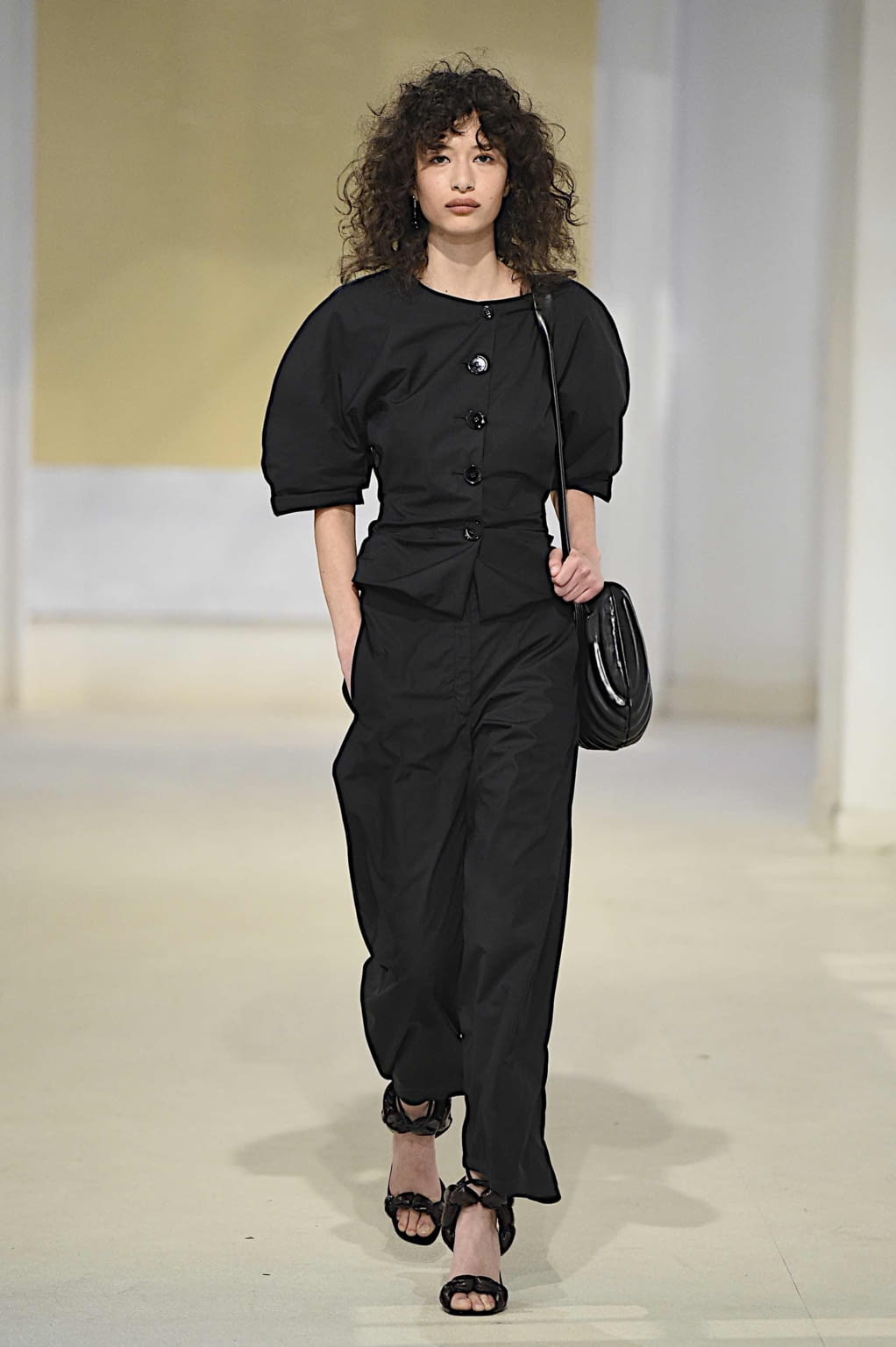 Fashion Week Paris Spring/Summer 2020 look 4 from the Lemaire collection 女装