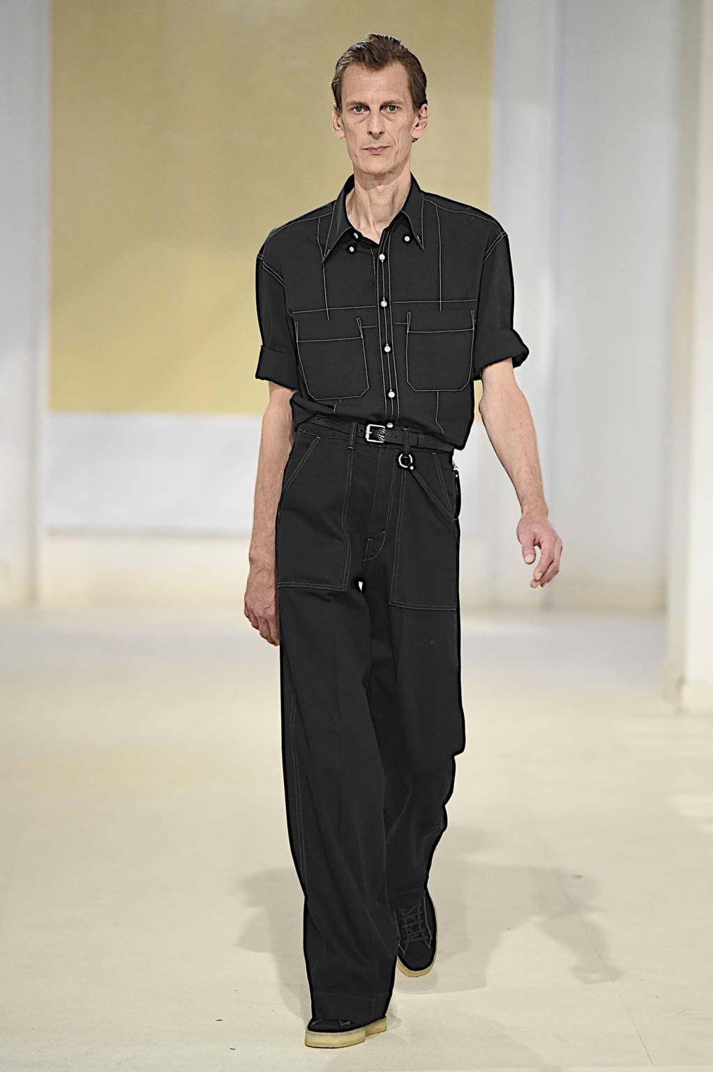 Fashion Week Paris Spring/Summer 2020 look 19 from the Lemaire collection 女装