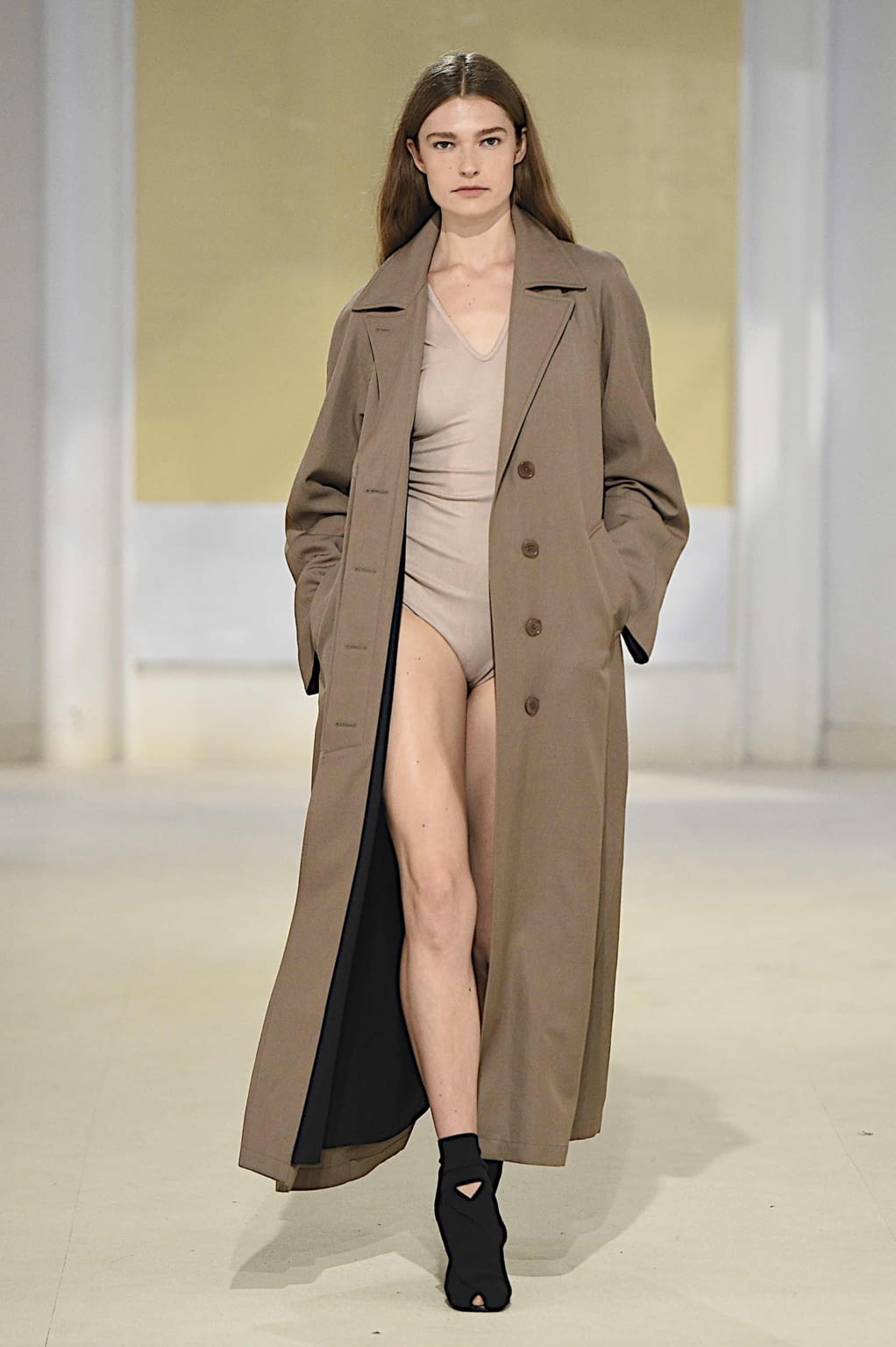 Fashion Week Paris Spring/Summer 2020 look 24 from the Lemaire collection 女装