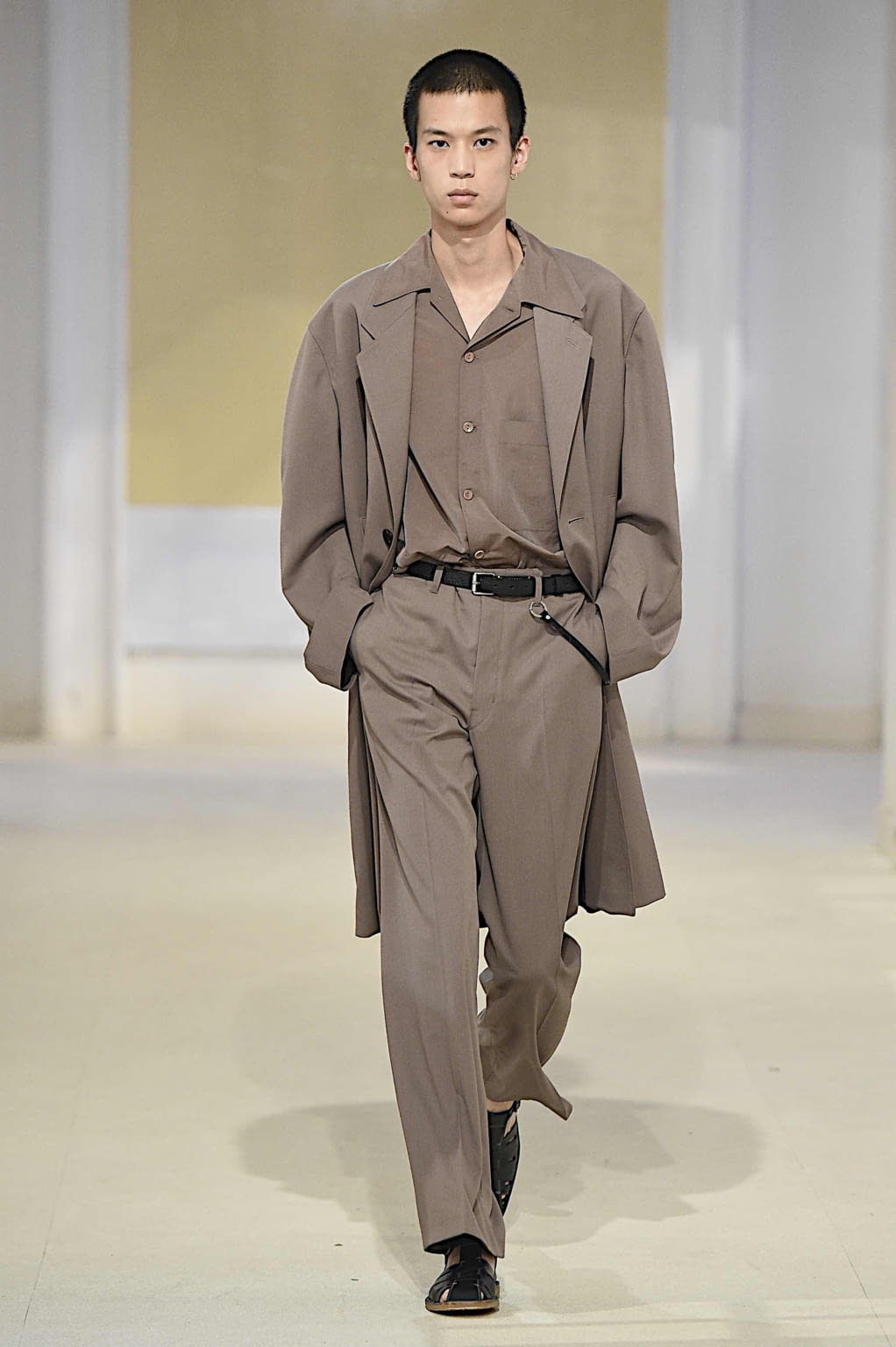 Fashion Week Paris Spring/Summer 2020 look 29 from the Lemaire collection womenswear