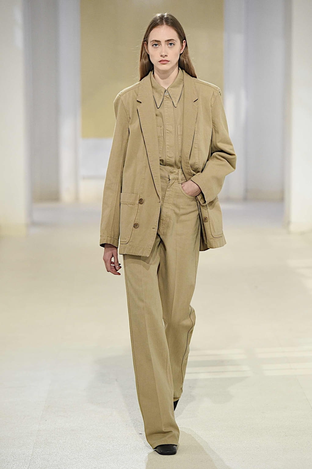 Fashion Week Paris Spring/Summer 2020 look 35 from the Lemaire collection 女装