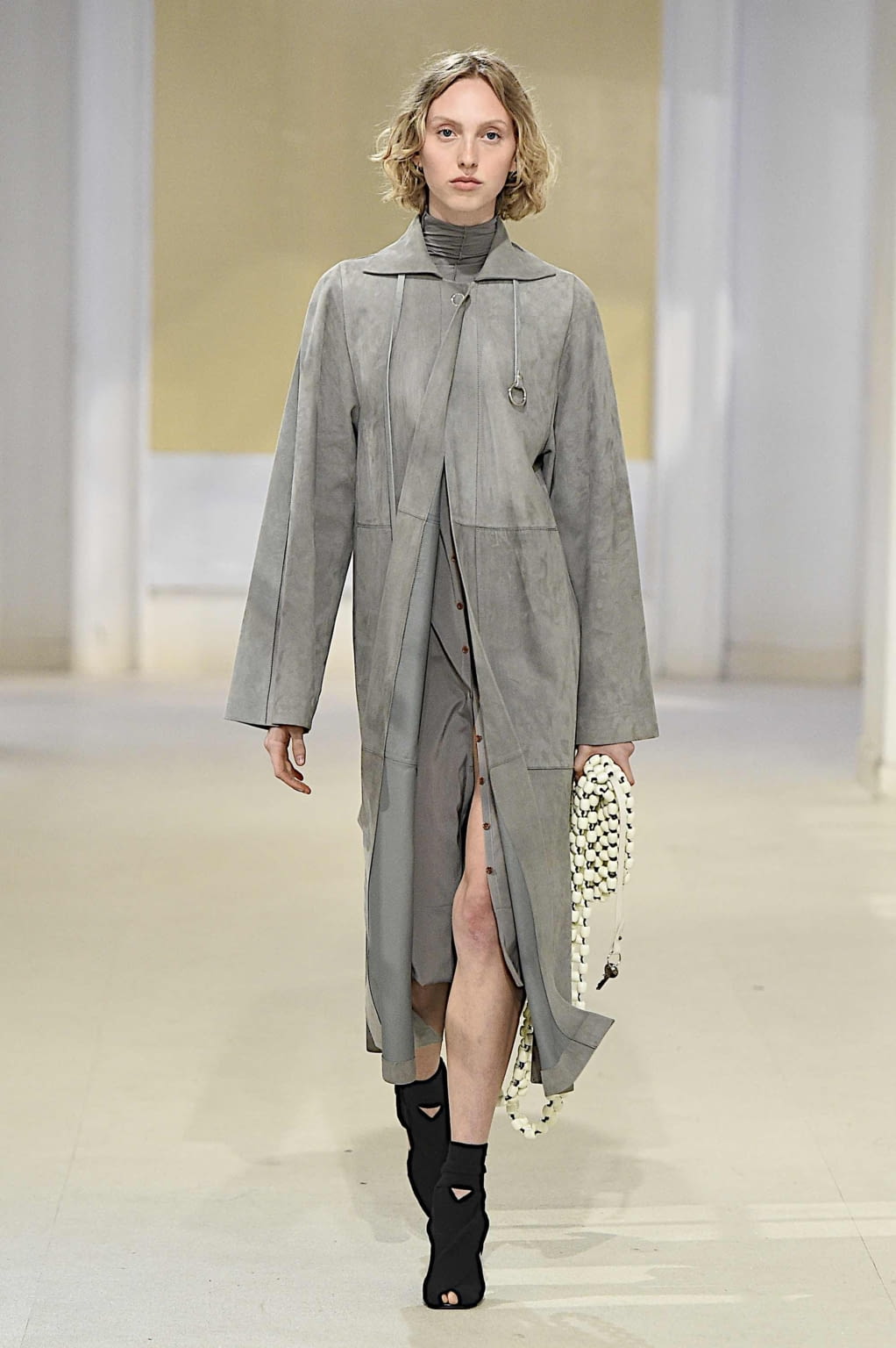 Fashion Week Paris Spring/Summer 2020 look 37 from the Lemaire collection womenswear