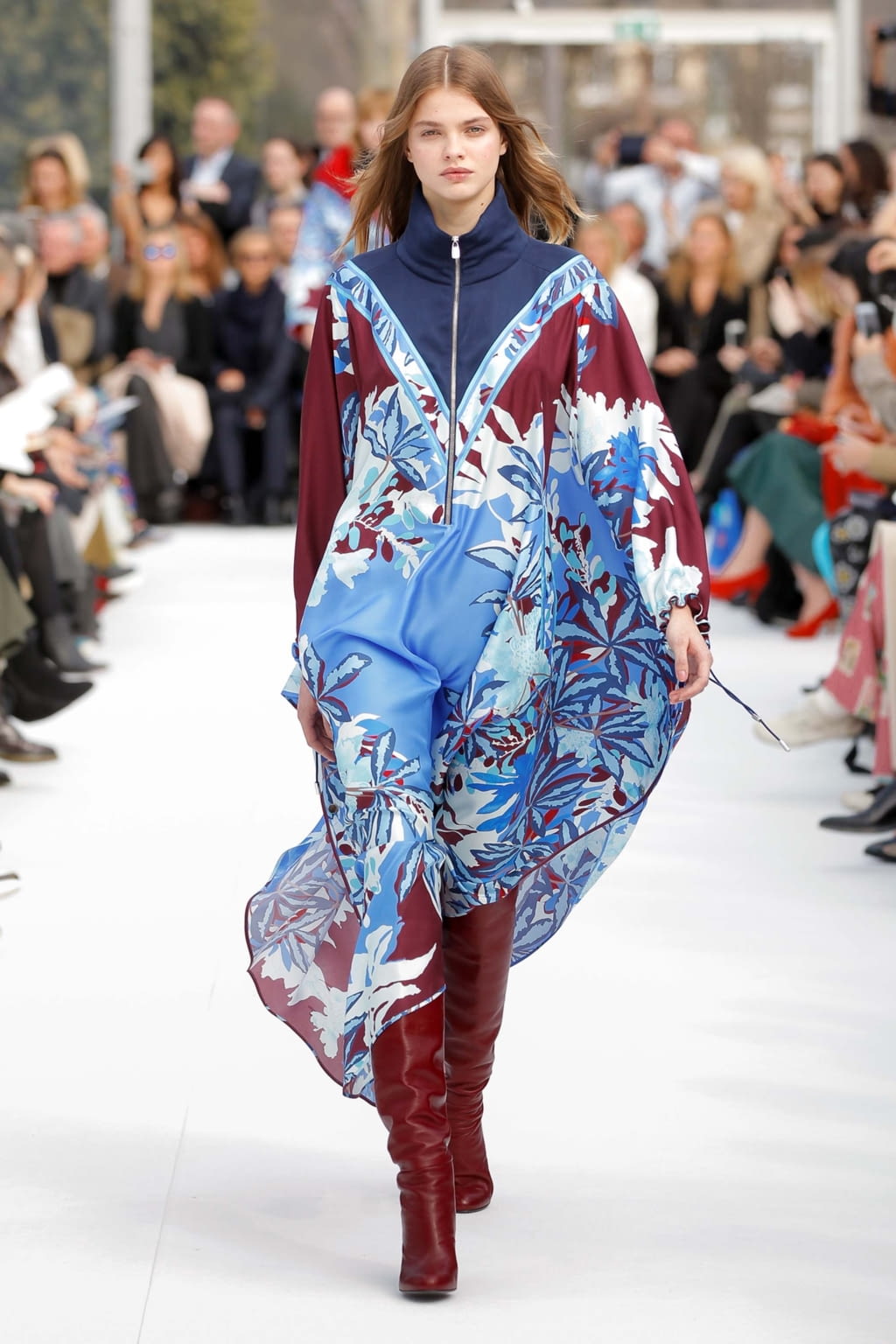 Fashion Week Paris Fall/Winter 2018 look 29 from the Leonard Paris collection womenswear