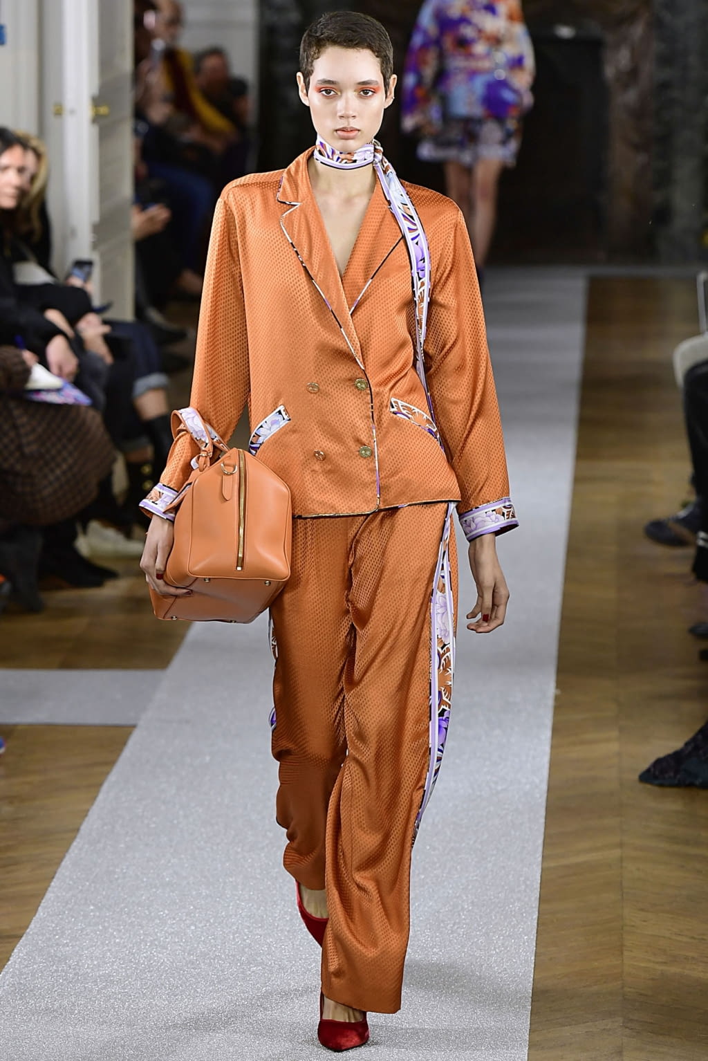 Fashion Week Paris Fall/Winter 2019 look 12 from the Leonard Paris collection 女装