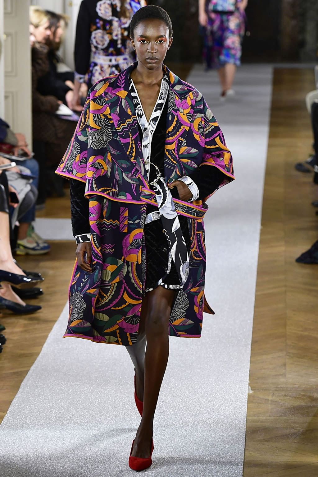 Fashion Week Paris Fall/Winter 2019 look 15 from the Leonard Paris collection 女装