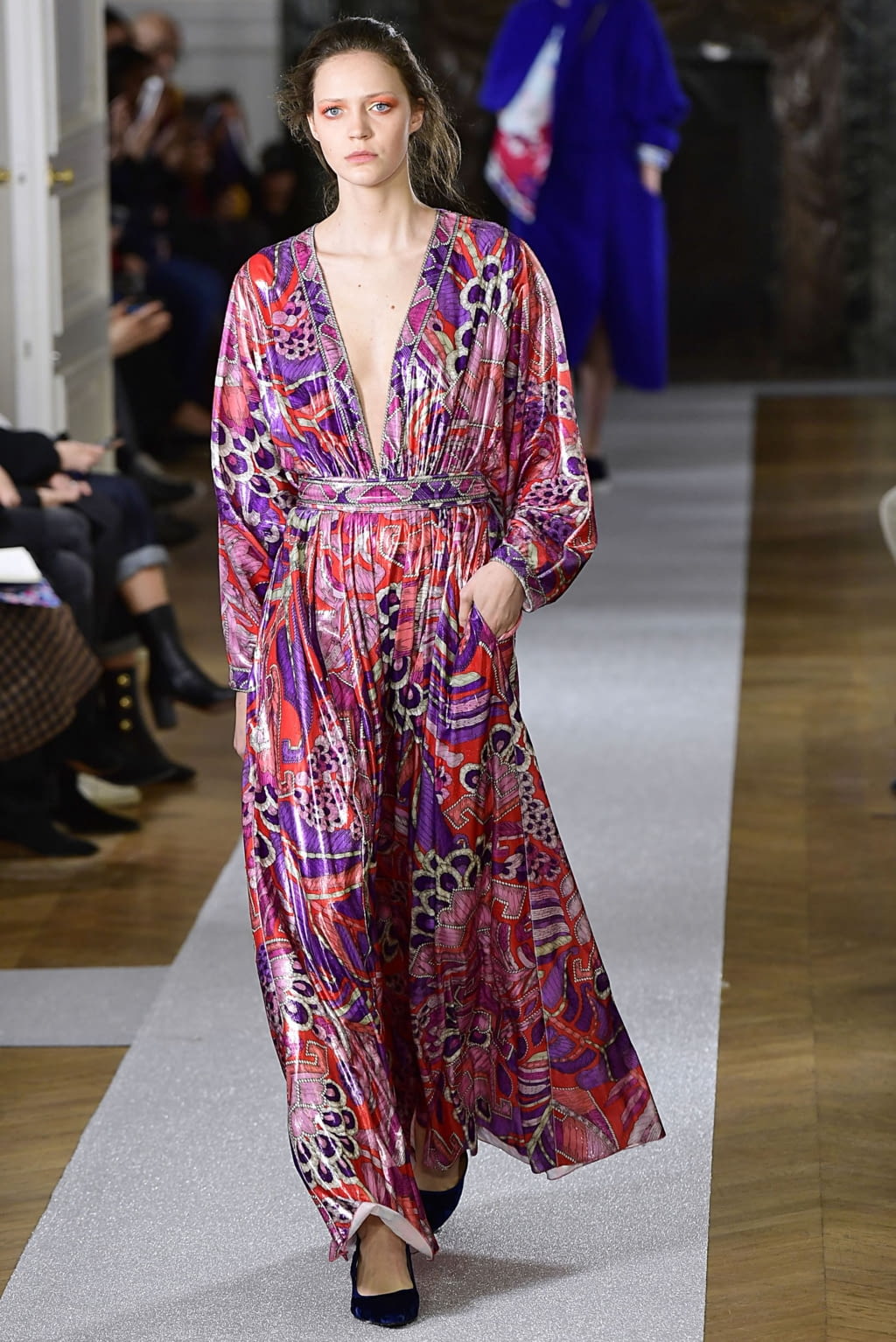 Fashion Week Paris Fall/Winter 2019 look 30 from the Leonard Paris collection womenswear