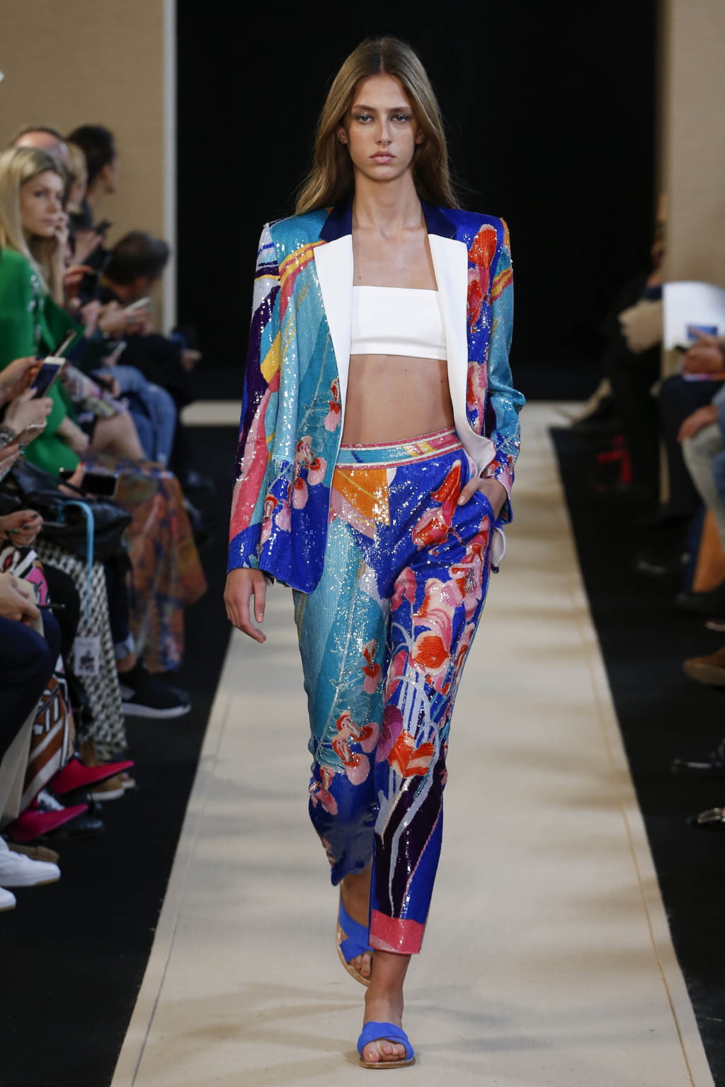 Fashion Week Paris Spring/Summer 2018 look 35 from the Leonard Paris collection 女装