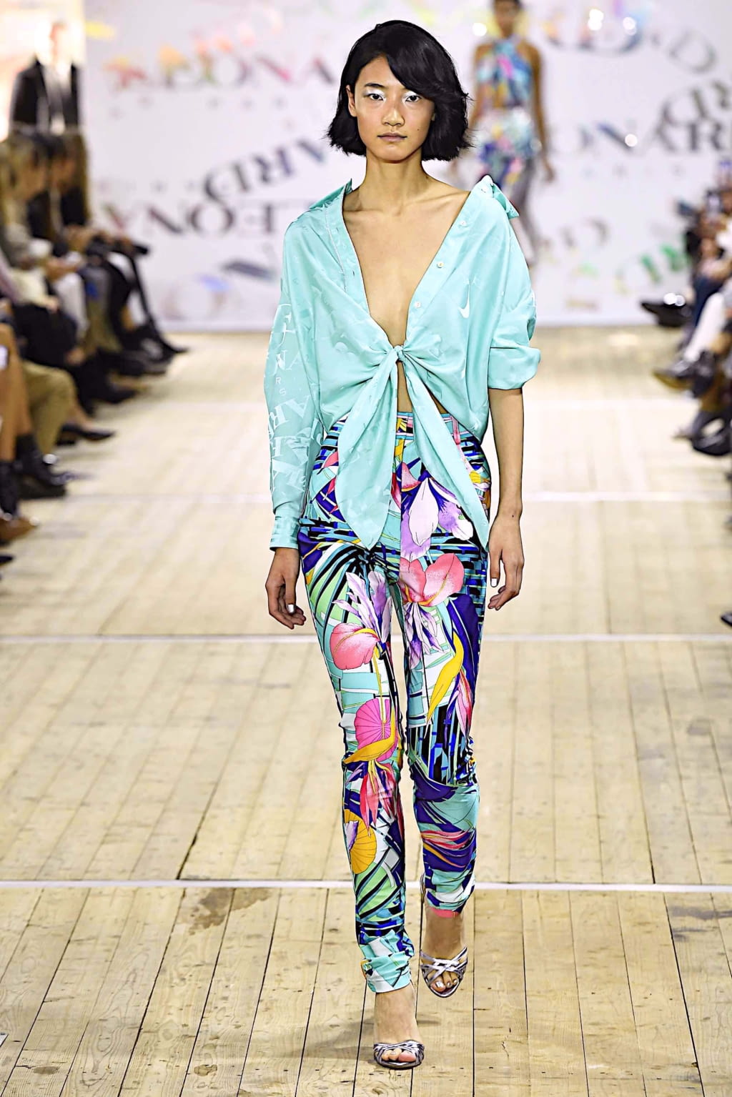 Fashion Week Paris Spring/Summer 2020 look 10 from the Leonard Paris collection womenswear