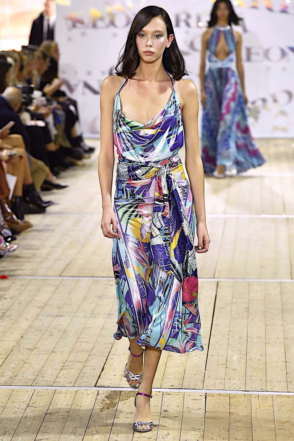 Fashion Week Paris Spring/Summer 2020 look 19 from the Leonard Paris collection 女装