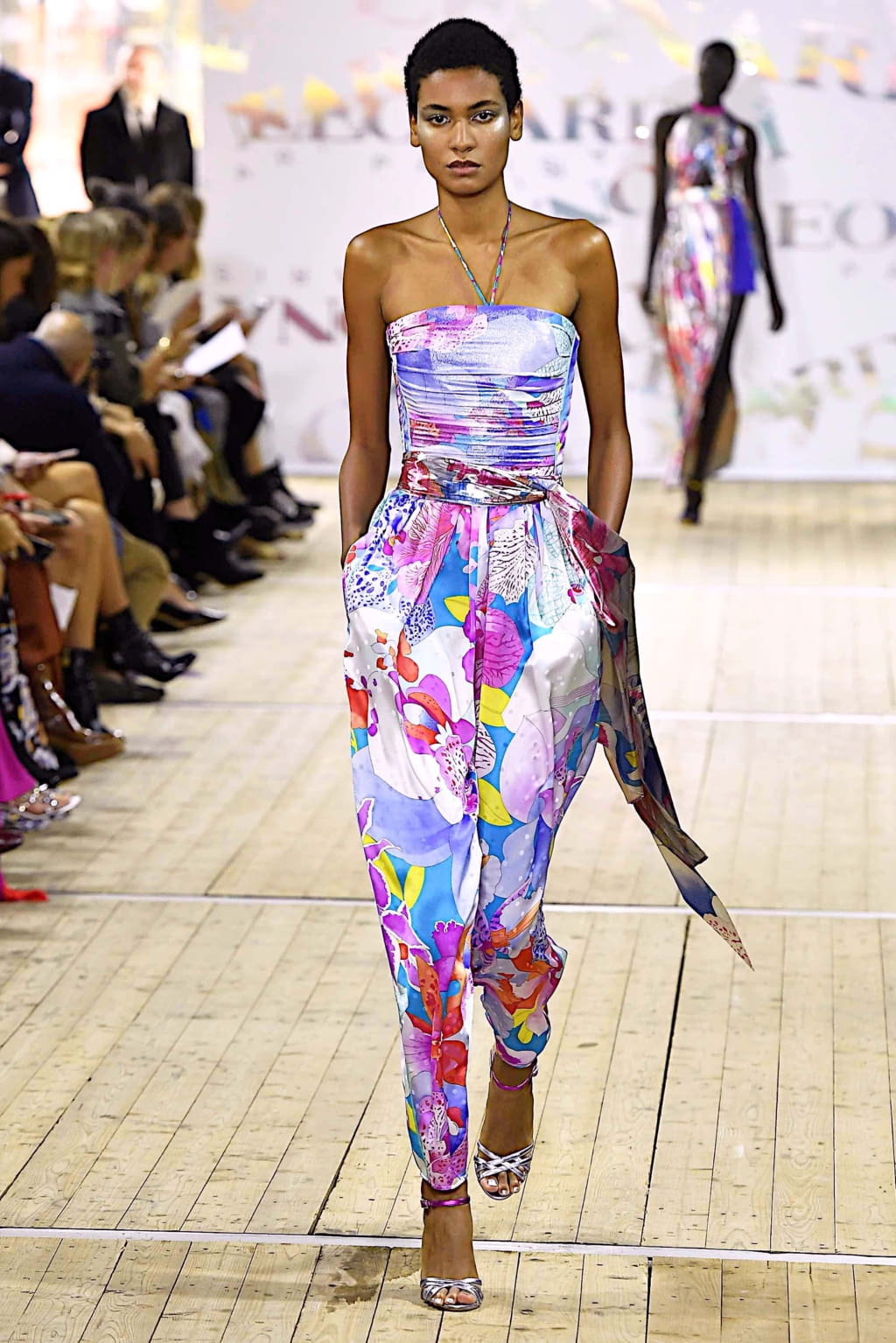 Fashion Week Paris Spring/Summer 2020 look 30 from the Leonard Paris collection 女装