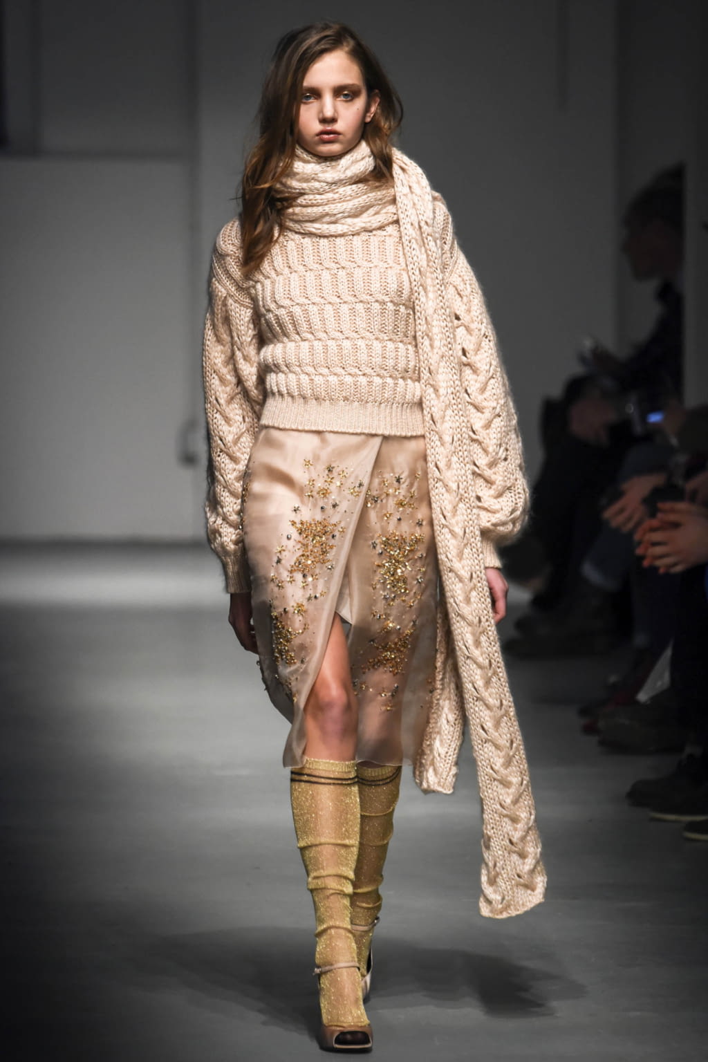 Fashion Week Milan Fall/Winter 2017 look 16 de la collection Les Copains womenswear
