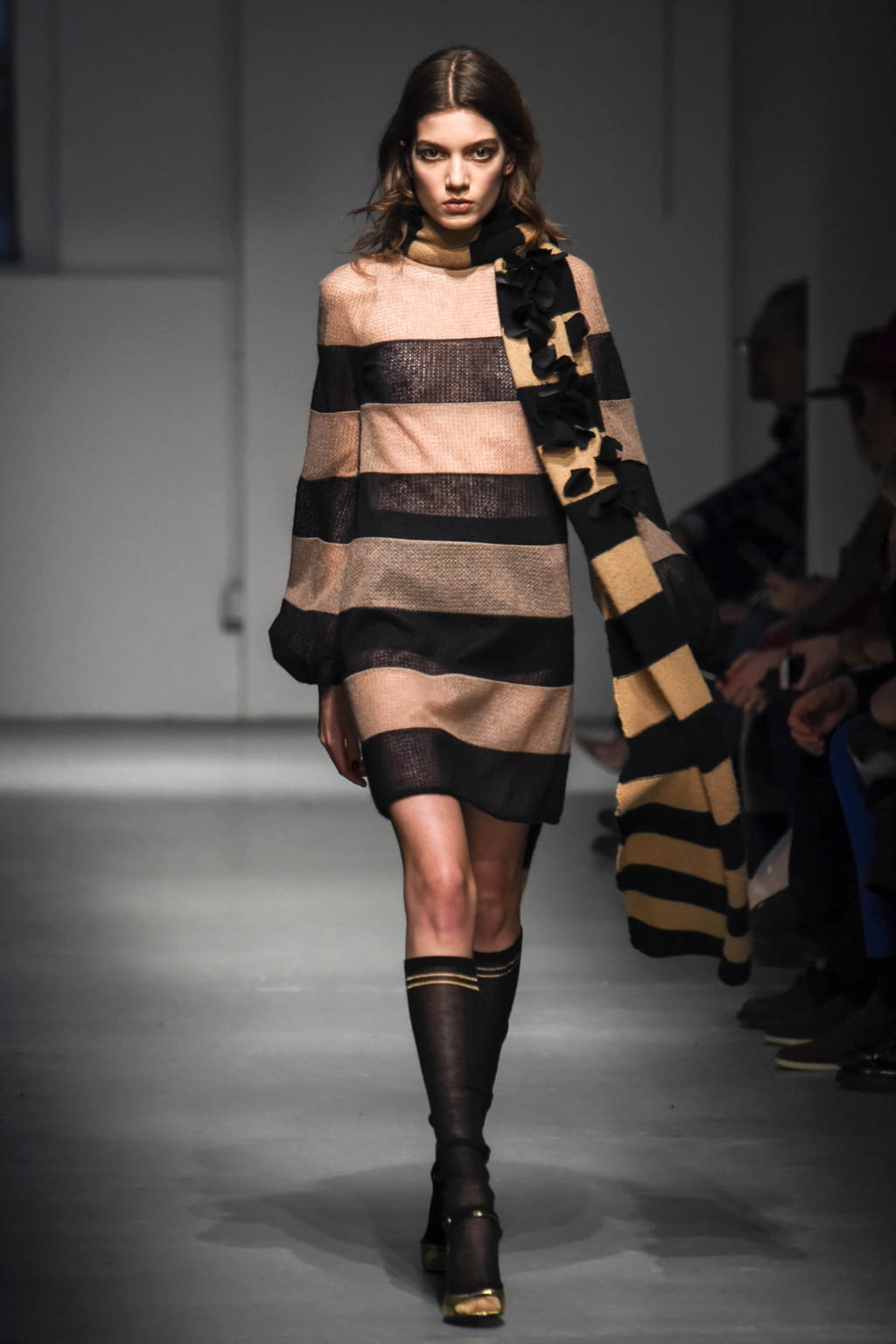 Fashion Week Milan Fall/Winter 2017 look 26 de la collection Les Copains womenswear