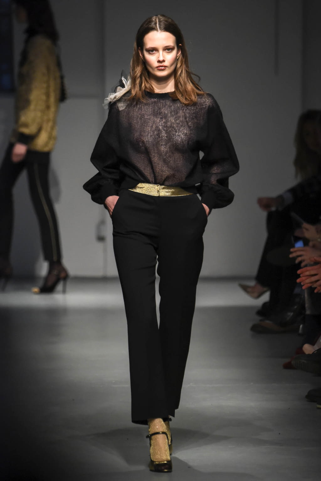 Fashion Week Milan Fall/Winter 2017 look 32 de la collection Les Copains womenswear