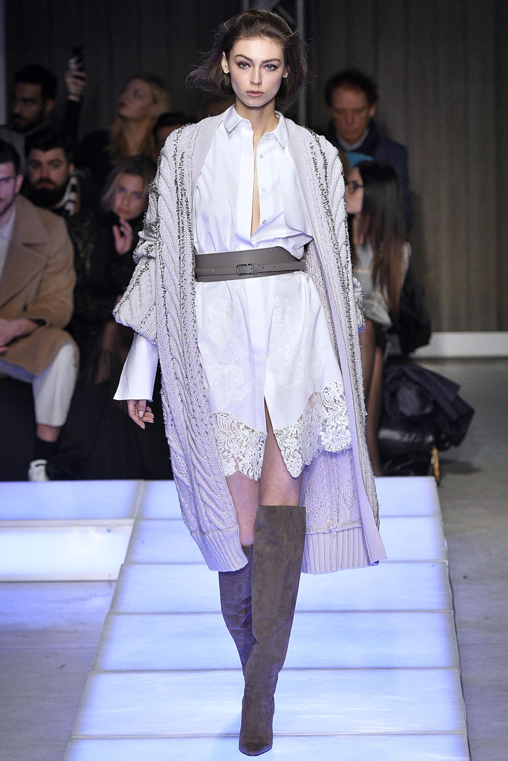 Fashion Week Milan Fall/Winter 2018 look 16 de la collection Les Copains womenswear