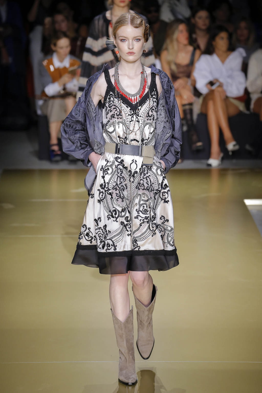 Fashion Week Milan Spring/Summer 2018 look 32 de la collection Les Copains womenswear