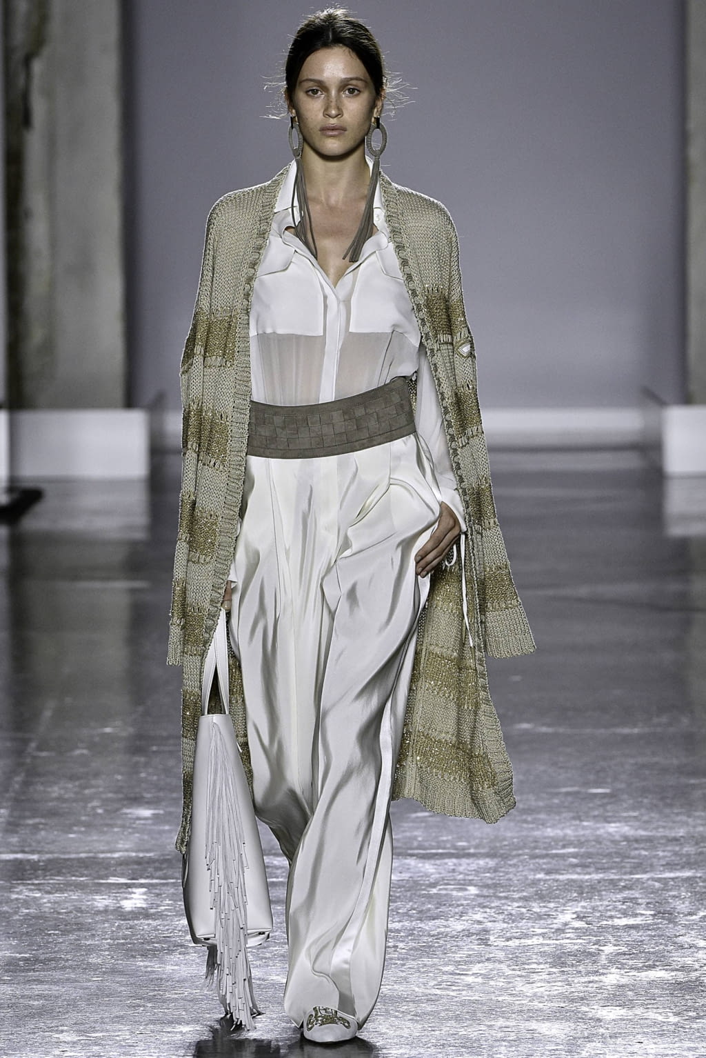 Fashion Week Milan Spring/Summer 2019 look 12 from the Les Copains collection 女装